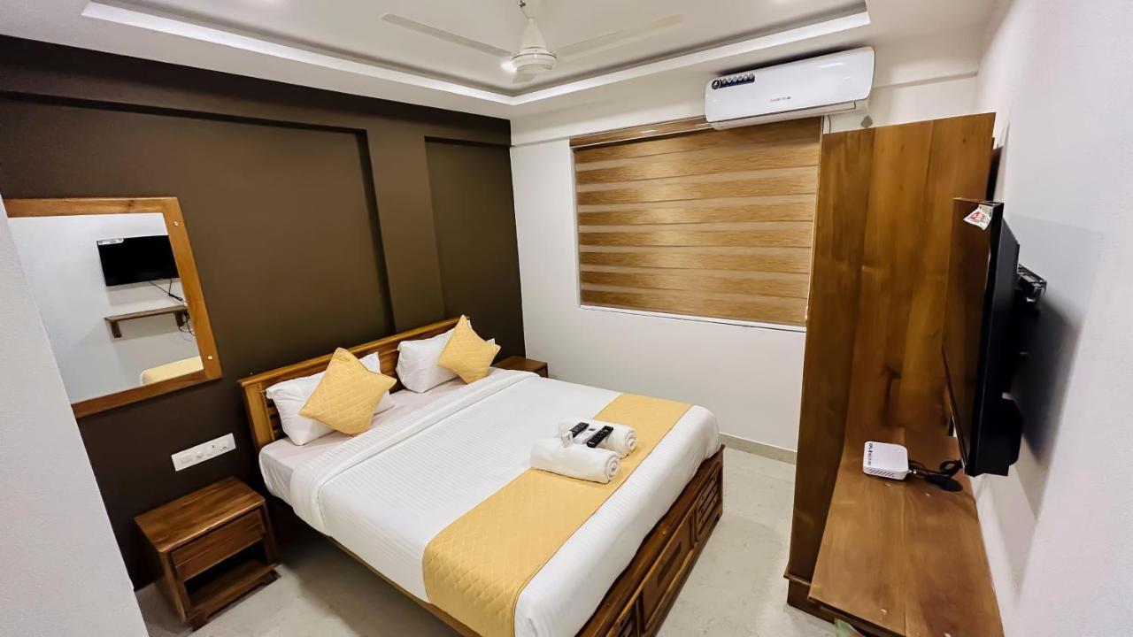 Emerald Inn Kochi Exterior foto